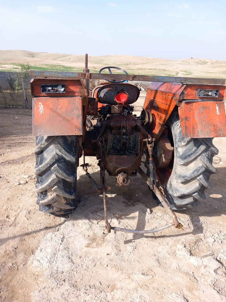 السلام عليكم ورحمة الله وبركاته عنتر لبيع موديل ٩٠ ديالى جلولاء اني مكلف نشر صاحب ***********
