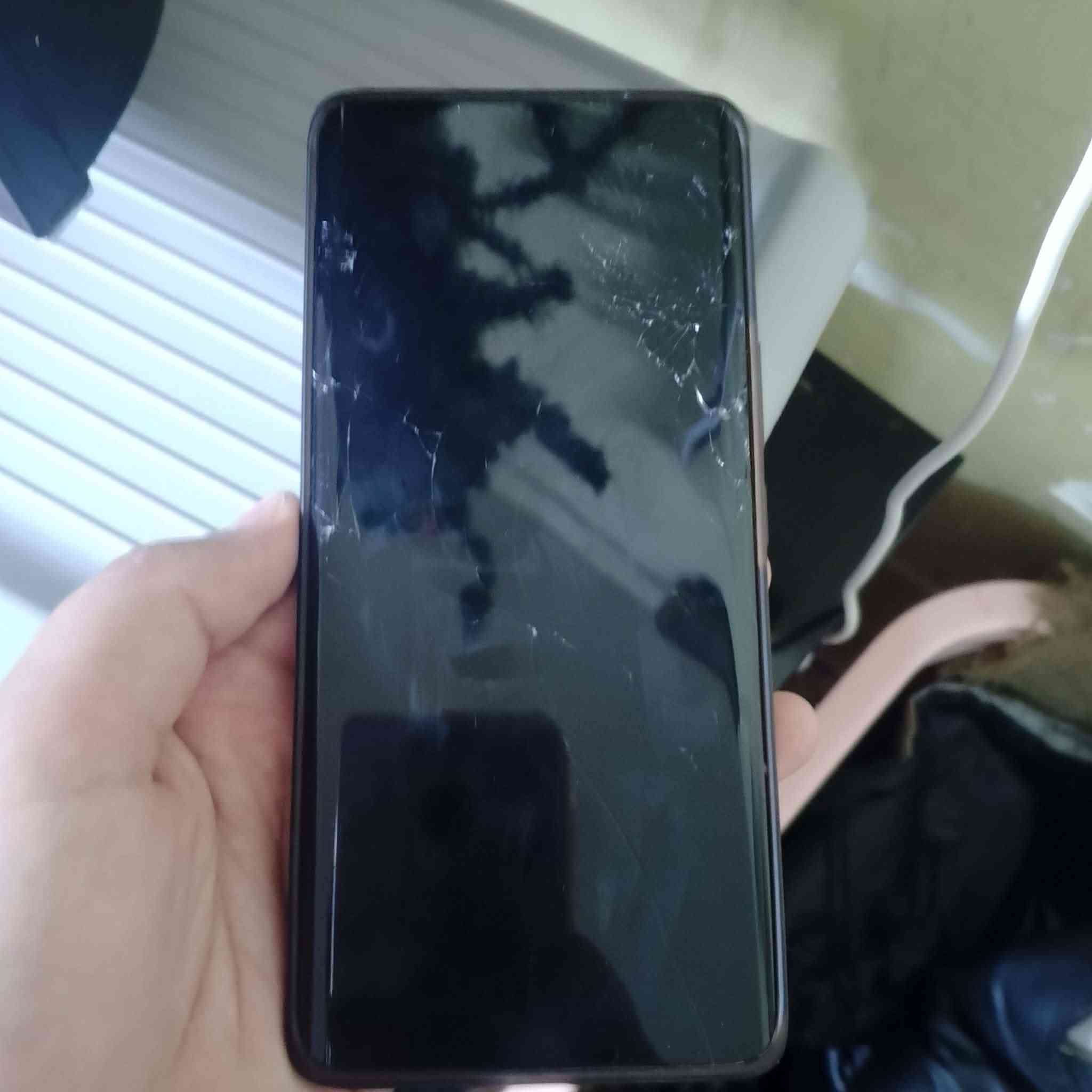 السلام عليكم هذا هذا هونر اكس 9 اس فطر بس هذا بالشاشه وسعره ب 300 العنوان الديوانيه


**إذا كنت صاحب هذا الإعلان وتريد حذفه لأي سبب، رجاءا أرسل رسالة إلى الدعم الفني**