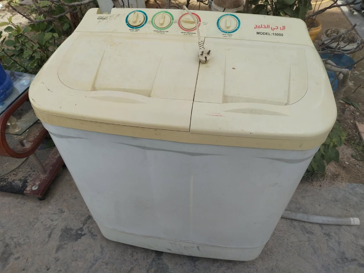 ياالله ثلاجه ابيعها كشر 60وبيها مجال دوشك 50 وبيه مجال غساله بيضه 60وبيها مجال شغاله غساله سوده تحمل 22كيلو شغاله 350وبيها مجال تلفزيون شغال 25ألف عكسات ثنيه وشاحنه100ميز مال تلفزون 10الاف كاروك50ألف وبيه مجال صوبه 25ألف بايسكل ياباني سعره ٥٠ألف وبيه مجال ((*********** )) هاذه رقمي وتساب اي حاجه تفيدك تعال وتساب
