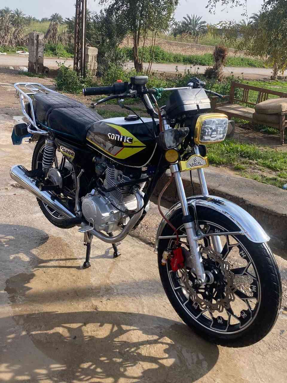 دراجه للبيع سيفان موديل٢٤ دراجه ما بيهه أي نقص مكاني بعقوبهالسعر٥٥٠   الرقم***********
