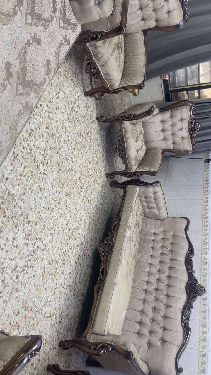 عشره مقعد تركي بدون ضرر  السعر 550 .*********** واتساب
