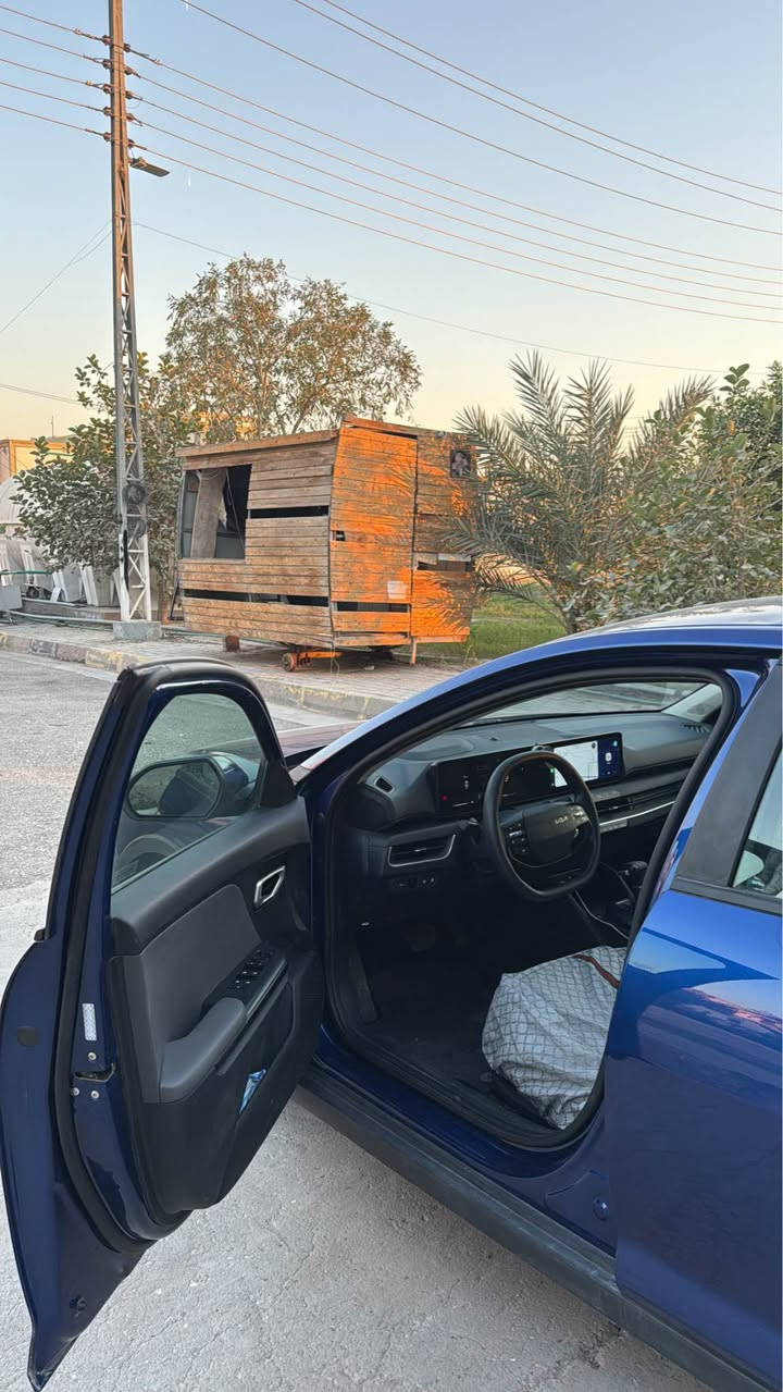 للبيع او المراوس 

K4
2025 زيرو 
ماشيه 9 الاف فقطط
رقم اربيل تحويل او وكاله 
مواصفات lx فول عده الفتحه
مكينه ٢٠٠٠ دوش 
كير at
بانزين عادي بدون دوانز شرط

شاشه كبيره متصله
عدادات ديجيتل
بصمه دخول و تشغيل 
اناره ترحيب عند الاقتراب
صندوق ذكي
تحكم ستيرن جهتين
قياده ذاتيه 
تحديد مسار 
رادارات 
نقاط عمياء
حساسات

وبعد بيها هواي مواصفات 
حادثها جاملغ و حافه البنيد بدون دواخل 
كفاله الشواصي و الرديترات و كلشي 
بدون اي گلوب بل عينه سياره زيرو شرط

السعر ١٦٣ و بيها مجال قليل 
مكاني بصرة ابو الخصيب 
*********** البصرة, العراق
