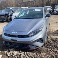 البيع كيا فورتي موديل ٢٤ جيتي لاين فول عدا كشن كهربائي وتبريد خلفي حاد...