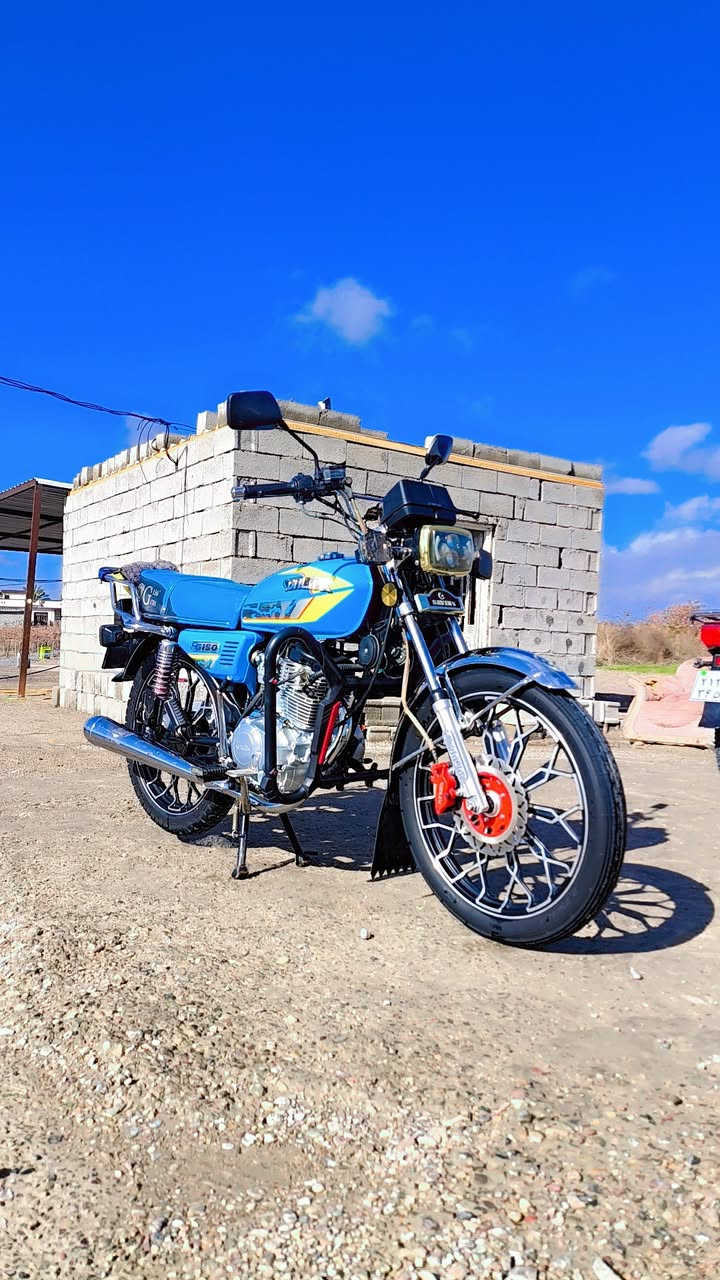 السلام عليكم دراجة للبيع مديل 2024 مكفولة سبانة مامدودة علية محركة مكفول اوراق موجودة السعر 700 وبيه مجال ***********
