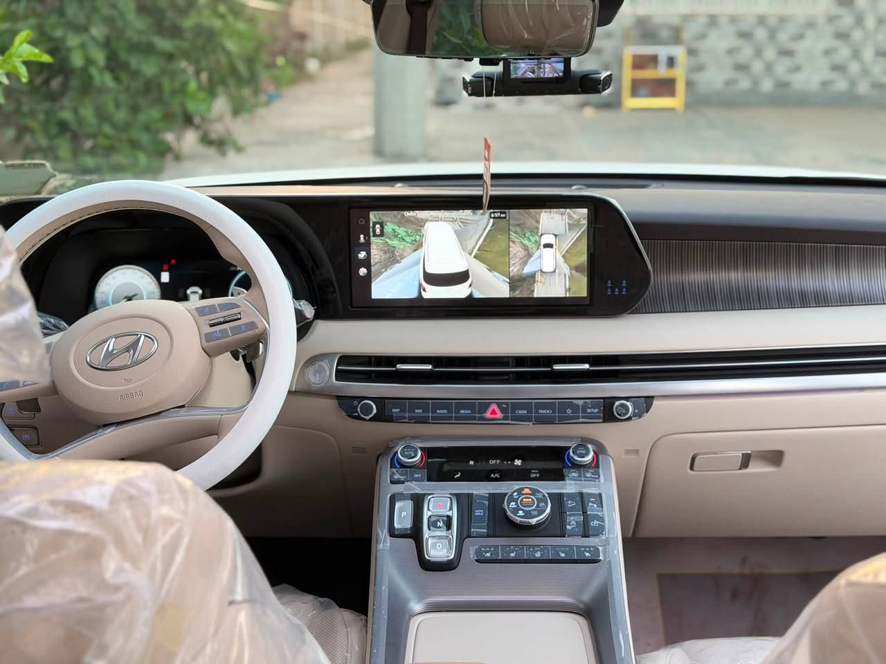 🚘 للبيع | بالسايد كاليغرافي 2025

سيارة نظيفة جدًا وبحالة الوكالة، ممشاها 7 آلاف مايل فقط.

🔹 فئة Calligraphy Full Option
🔹 داخل أبيض فاخر
🔹 فتحتا سقف بانوراما
🔹 تشغيل وتقديم وترجيع بالريموت
🔹 شاشة عدادات ديجيتال
🔹 مقاعد VIP منفصلة في الصف الثاني مع التبريد والتدفئة
🔹 جميع مواصفات الكاليغرافي الفل موجودة.

تفاصيل الحادث بسيط جدا :

* تبديل باب جهة الصدر فقط (باب أصلي بنفس اللون).
* إيرباك جهة الصدر فقط.

📑 رقم بابل (شهداء) والسيارة بأسمائنه.

💵 المطلوب: 34,000 دولار

📍 الموقع: بابل - الحلة

📞 للاستفسار: ***********
