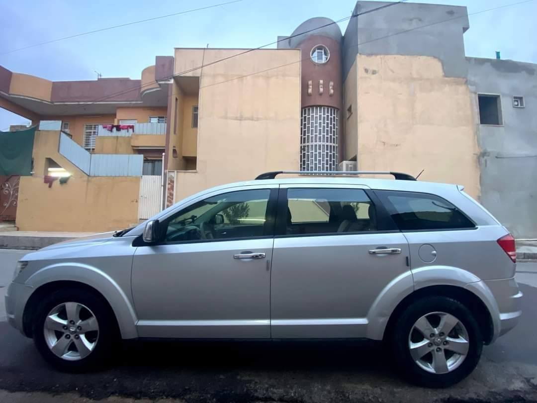 للبيع دووج جورني 2009
محرك 3500
6سلندر 
7راكب
تبريد 
رقم انجليزي 
باقي التفاصيل التواصل على الرقم 
***********
