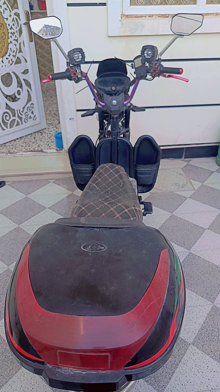 السلام عليكم  دراجه للبيع بطاريات جديده سعر 700بي مجال👑***********وتساب
