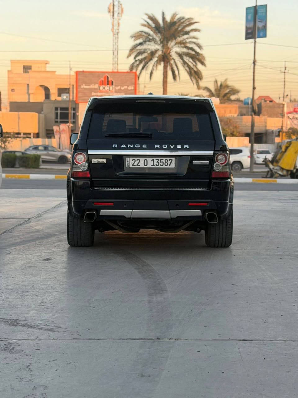 السلام وعليكم رانج روفر موديل 2013  رقم اربيل جديد سعرها  147  ورقه قفل  خليجي كفاله عامه وكالة سردار
مواصفات VIP 

مكينه 8 سلندر سوبر 

فتحة سقف بصمة 

تشغيل وبصمة ابواب 

جكات تصعد وتنزل 

كشنات كهرباء تدفئه وتبريد وكشنات جلد  

رادارات وخلفي دمام صوت هارمن كاردن متكامل  زراق لايت جنطة كهرباء  ثلاجة شاشه كبيره نقاط عمياء وضعيات قياده متعدده  تحكم ستيرن جهتين شفتات ستيرن حساسات امامي خلفي مثبت سرعه السياره جديدة بمعنى الكلمة 

مكاني بغداد ***********
