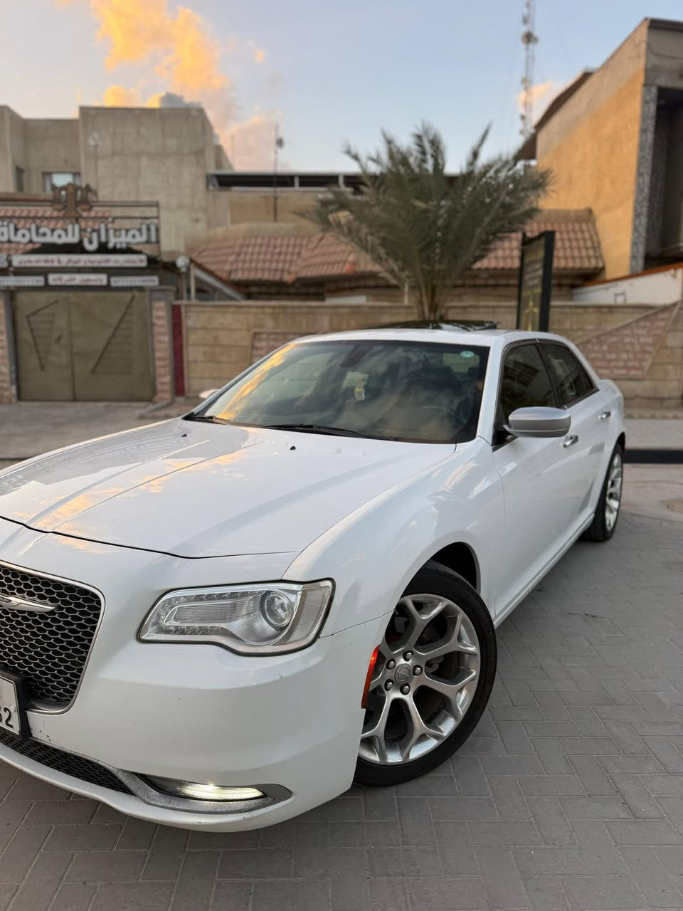 سلام عليكم سياره اوباما موديل 2017 C بلاتينيوم اعلي فئه بل اوباما يعني غني عن تعريف مواصفات سياره مكفوله كفاله عامه ما عدا تبديل قبق جنطة
مواصفات سياره C /platineom
شاشه كبيره كار بلي تشغيل عن بعد 
كامره خلفي دواره 
كشنات امامي كهرباي تتفيه تبريد 
مكان كلاصات حار  بارد 
كشن امامي مع استيرن خزن ميموري 
استيرن كهرباي مع نضام خزن كشن سايق
كشنات بقلاوه بلادي + خلفي تتفيه
داخل صاج بلادي
شفتات استيرن مع تحكم كامل 
مرايه قلاب مع بك
لايتات زينون دواره مع استيرن 
ويل 20 بلادي / بلاتينيوم
يدات نيكل مرايات نيكل ويل نيكل  /نوع مات بلاتينيوم
سكف بانوراما فتحتين بل سكف
سياره ماشيه 155ml
 سياره جديده وجاهزه اربع4 تايرات جديد حداديه جديد
هزه رقم سنويه كله جديد بسمي 
شراي يخابر يدلل رقم هاتف
***********
