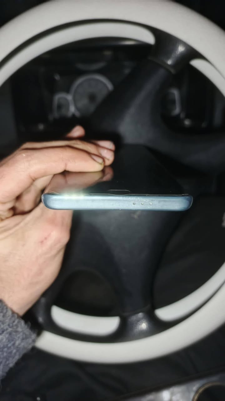 هونرX9c رام 12 + 12 شاشه 120 هيرتز جهاز صار لي شهرين من اشتريته مشغل ببجي 90 فريم ذاكره 256 جهاز جديد كلش شحن سريع الجهاز رايدو 310 وبي مجال شيء قليل مكاني موصل جانب الاايسر وهاذا رقمي ***********
