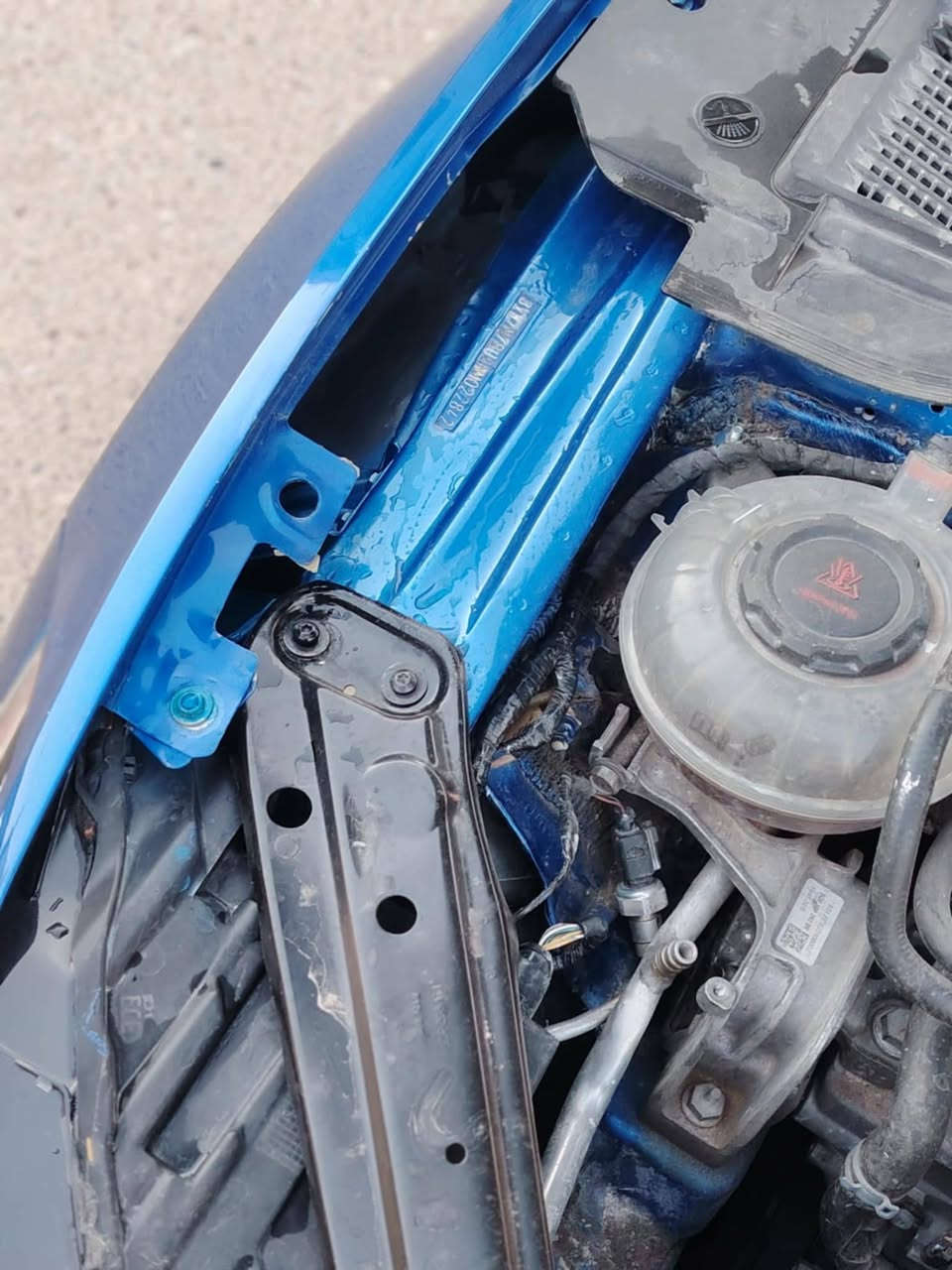 السلام عليكم جيتا فول مواصفات موديل 2024 ماشية 22 فقط حادثها موضح بالصور بنيد مبدل  وصبغ جاملغ خلفي فقط...الجاملغ الامامي  بارد...
مواصفات se فتحة بصمة تشغيل وابواب وتشغيل عن بعد ... تدفئة بالكشنات...كشنات كهرباء ...السيارة جديدة جدا وبالخير عالياخذها رقم شمالي تحويل او وكالة 
للبيع السعر 162 مكان السيارة بغداد اليرموك قرب ساحة قحطان
الاتصال على الرقم ***********
