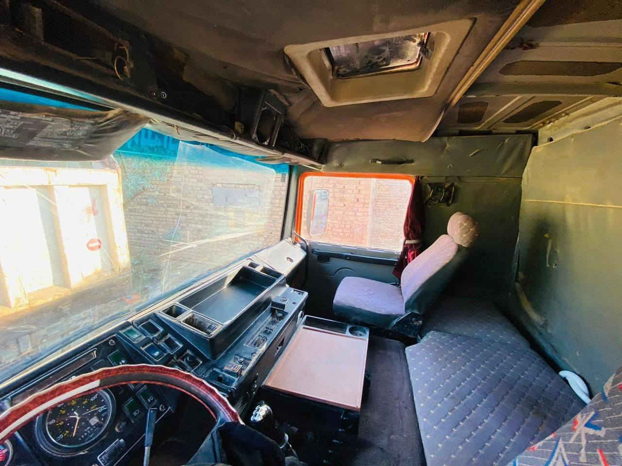 قلاب فالفو للبيع***********
