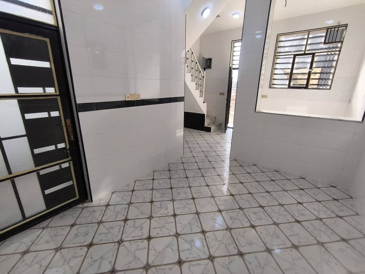 🏠 دار للبيع 50م – النجف الأشرف
📍 حي النداء / منطقة 53
🧱 بناء طابوق جمهور
🏗️ سقف كونكريت
📄 طابو صرف
🛏️ غرفة
🛋️ صالة
🍳 مطبخ
🚿 حمام
🌤️ منور
💰 السعر 53 مليون قابل للتفاوض
📞 للاستفسار: ***********
