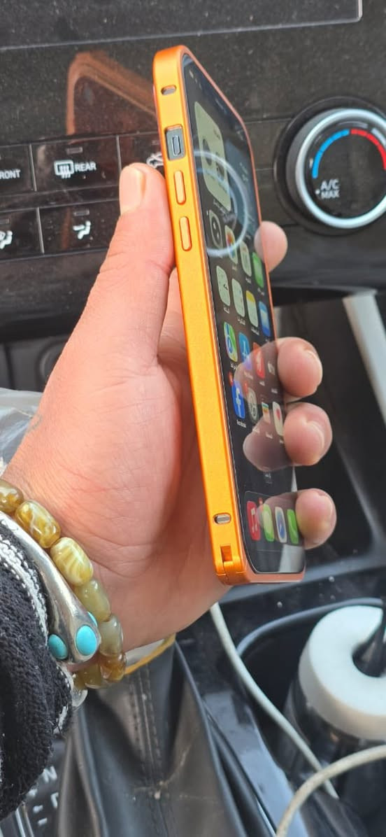 سلام عليكم ايفوان ١٢ برو ماكس
ذاكره ١٢٨ 
تفاصيل داخل الصور 
*********** 
السعر ٣٥٠
