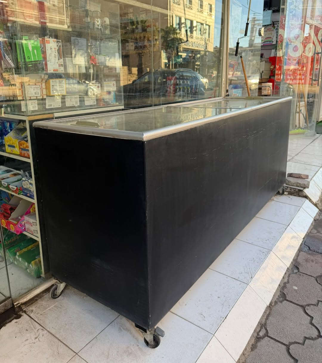 مجمده مستعمله للبيع الطول 210 سم بحاله جيده اي استفسار *********** -***********
