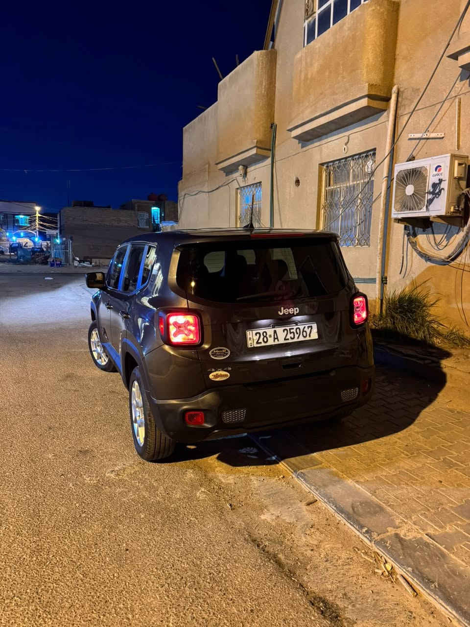 جيب رينيجيد 2023  وارد امريكي  صبغ بدايه البنيد والجاملغ رقم نجف بأسمي السعر ١٢٠ ورقه 
رقم الهاتف ***********
