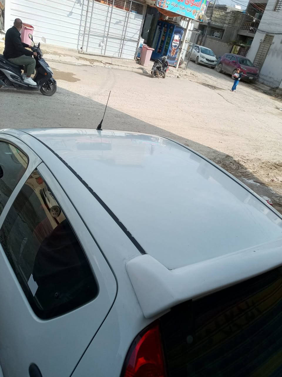 السلام عليكم سياره للبيع بي واي دي اف زيرو موديل 11 سنويه 31 بصفره هي وغرامات شرط التحويل سياره حلوه وجاهزه العنوان بغداد الرصافه السعر 35 وبيها مجال واهلا وسهلا الرقم والاتصال*********** اذا عندك سياره حلول تراوس حسب القناعه
