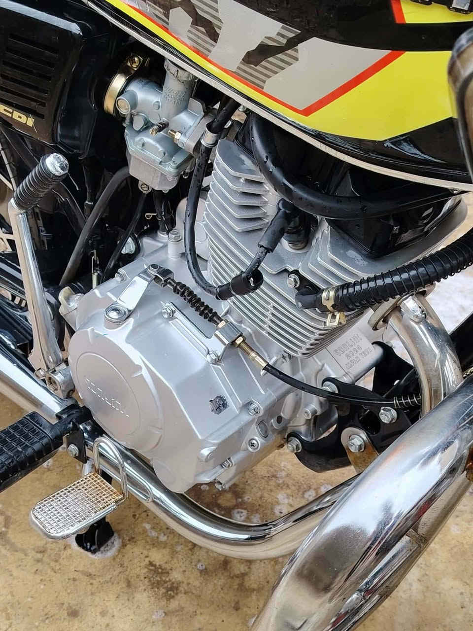 السلام عليكم
24
موطور سونك باب أول وزن ثقيل 
تشغيل عن بعد 
محرك 150 شرط ما مفتوح 
سعر 650.....
ويرهم مراوس


**إذا كنت صاحب هذا الإعلان وتريد حذفه لأي سبب، رجاءا أرسل رسالة إلى الدعم الفني**