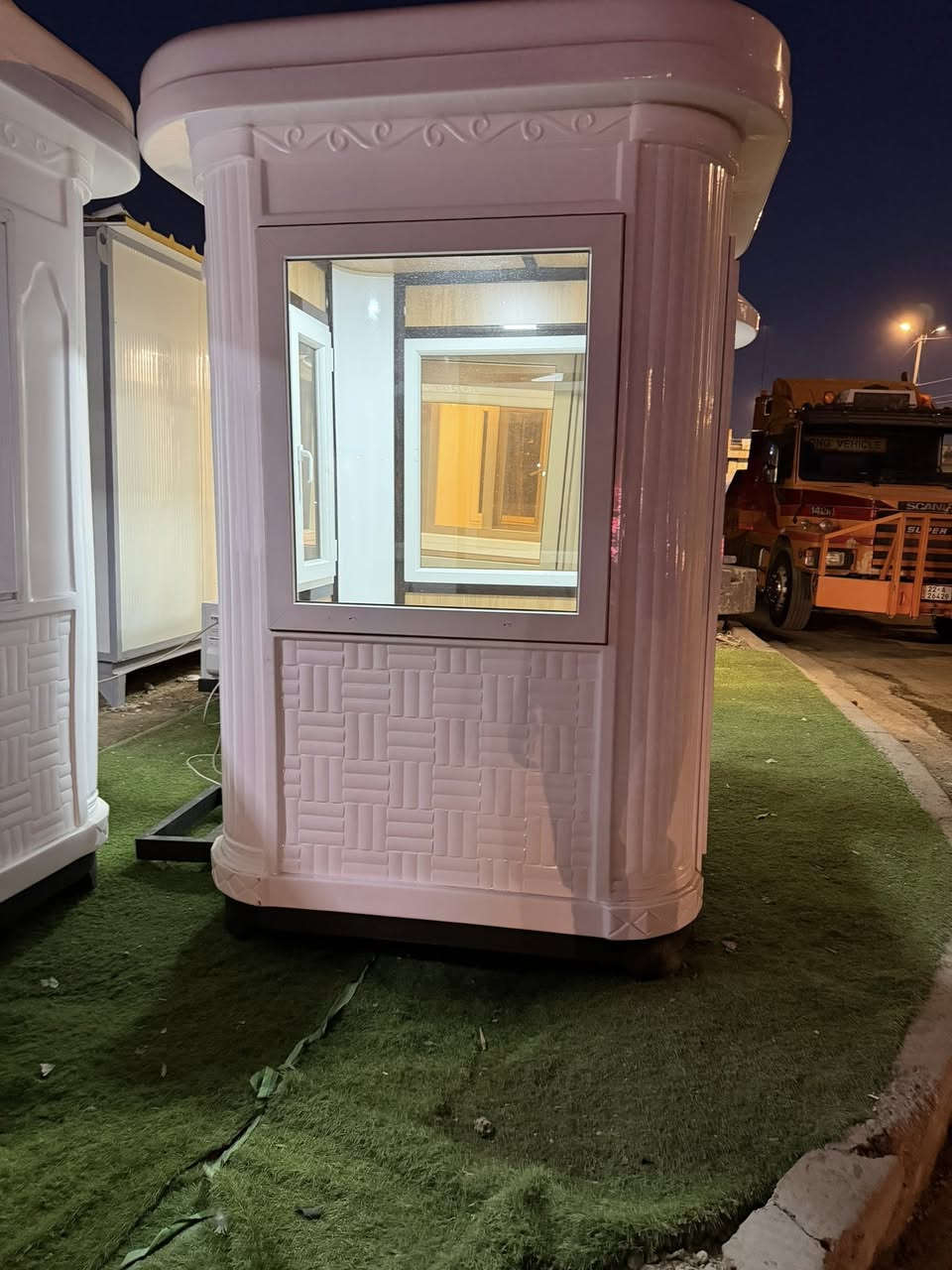 نقطة حراسة فايبر كلاس  جديد 
متوفر مع سبلت 1 طن 
العنوان بغداد باب الشيخ 
الاستفسار ***********
