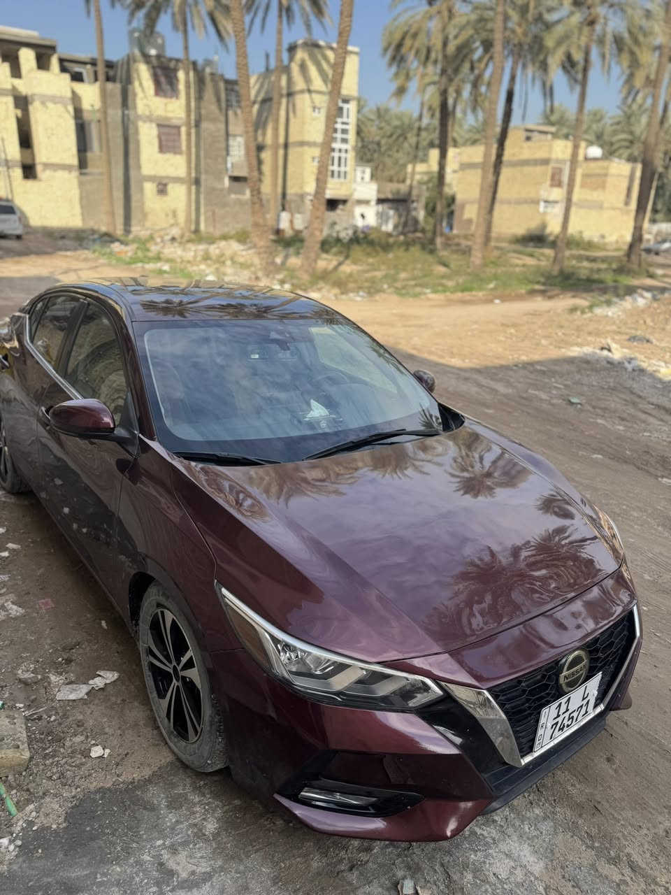 السلام عليكم عندي نيسان سنترا 2020 الشكل الامريكي 
ماشية 72 الف .ما عندي سونار الها اخذتها بوكتها مراوس
وهسه محتاج ودا ابيع المهم صفاتها 
فئة sv تجي بصمة وترحيب وتشغيل عن بعد وجام اوتو واشاير بل مري ونقط عمياء وتحريك الكتروني ، ورادار امامي وتحديد مسار و حساس خلفي وكامرة خلفية وشاشة كار بلي وبيها نضام الايكو والسبورت . تدفئه وتبريد قطعتين منفصلات ، هيترات جامه امامية وخلفية ، عداد قارء الاعطال . انارة لد . فتح الشنطة عن طريق الريموت كنترول . مبدل بيها كازكيت عند صاحبها القديم . السيارة معدل ورزانة ما شاء الله ، الكير مكفول ومفحوص ومبدل زيته وبي ضمان 30 الف كيلو متر من شركة المهندس ، تايرات تخم جديد صار شهر من مشدود . اتحب تعال خاص وشنو تحتاج سؤال حياك الله . مكاني بغداد الكاظمية . رقمي *********** ( السعر 120 وبيها مجال ) للمعلومة السيارة بيها خذوش وتكحيل بأماكن مثل الباب وكذا . اني ذكرت ما ماخذ الها سونار . بس تعال خاص اراويك كل التفاصيل .
