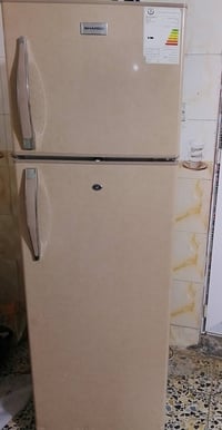 ثلاجه • مستعمله سنة • بغداد الحريه