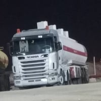 اسكانيه للبيع موديل 2001 حموله 42 بياضات وسوادات اتصال ع هذا الرقم ‏‪0...