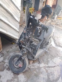 دراجه بوليس للبيع بيهه حادث المحرك جديد السعر 250 وبيهه مجال 077054348...