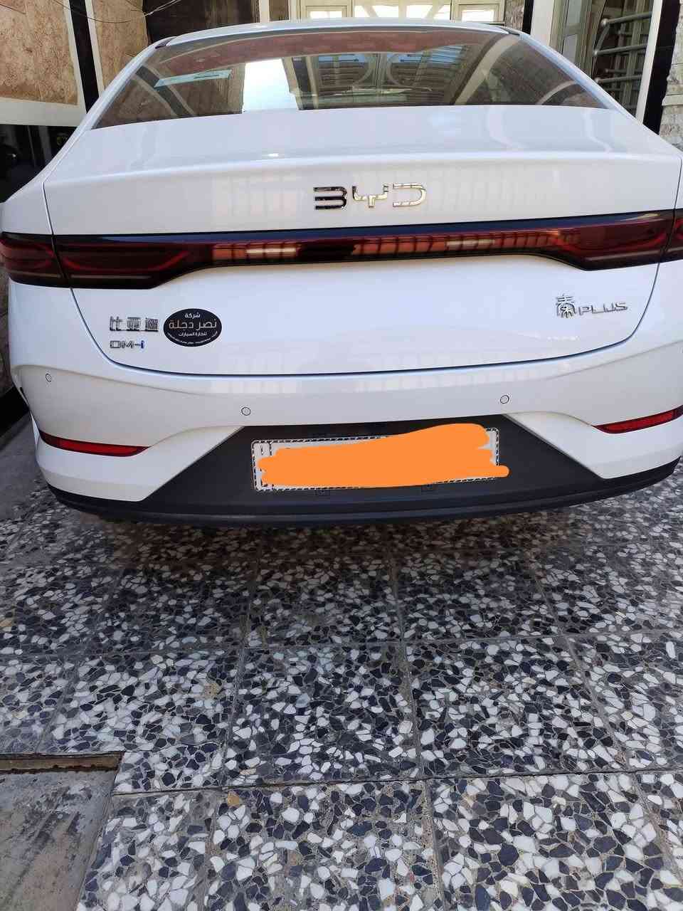 السلام عليكم بي وايدي ٢٥ بيهه نص باب صبق ماشيه ١٠الف بسمي ثاني يوم تحويل مكان بغداد سعر ١٧وبيهه مجال بصيط ***********
