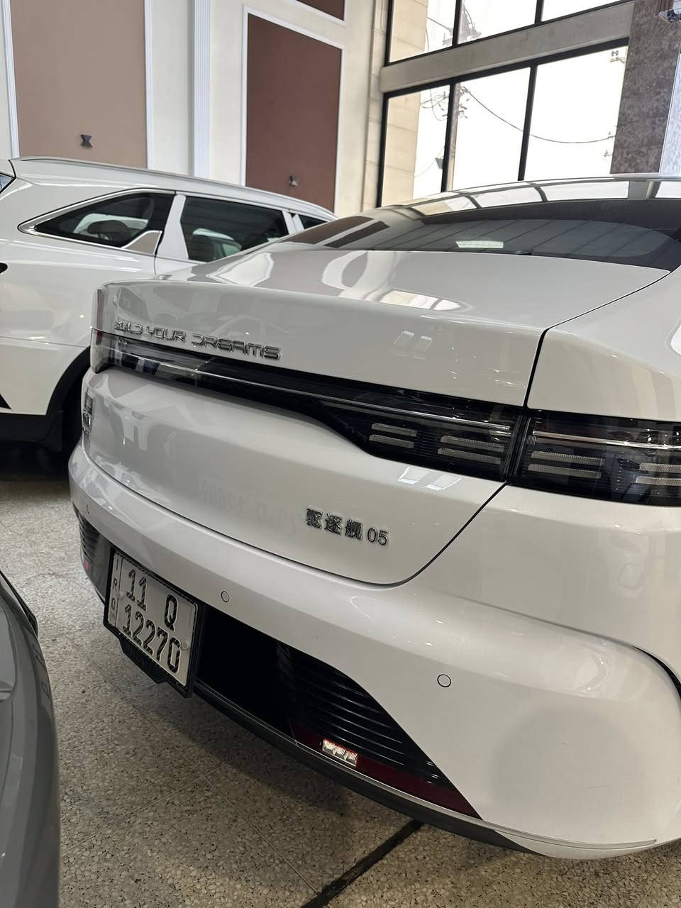 بي واي دي ديستروير زيرو
ماشيه 4الف فقط ام ضمان الشركه 
مكفوله كفاله عامه من الصبغ تبديل 
مكان السياره بغداد .
الرقم /***********
