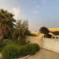 الدار للبيع 🔻🔻🔻🔻🔻🔻 مواصفات  :  ٤٠٠ متر ،، واجهة جنوب  ،، و نهاية محل م...