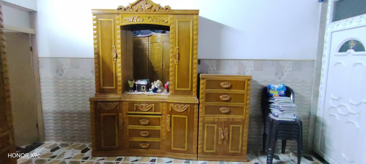 متاح غرفه نوم جديده. السعر مليونين و100. مكاني موصل جانب الايسر. الرقم ***********
