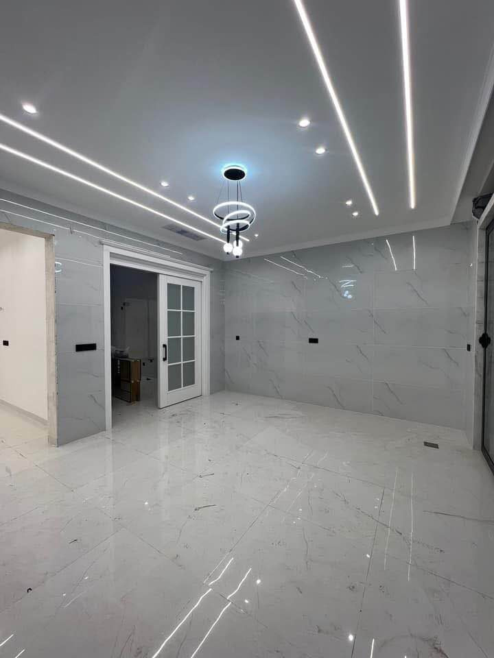 بيت طابو مباشر يتسجل على شارع ٢٠م
سعرة كلش مناسب 
هذا مو بيت لوحة فنيية للبيع على شارع 20م
مساحتة 200م
في اربيل سيدوبارك
اربع غرف نوم 
فول VIP
للاستفسار سعر اتصل 

📞☎️ 0750 386 1964 whastup أربيل, العراق
