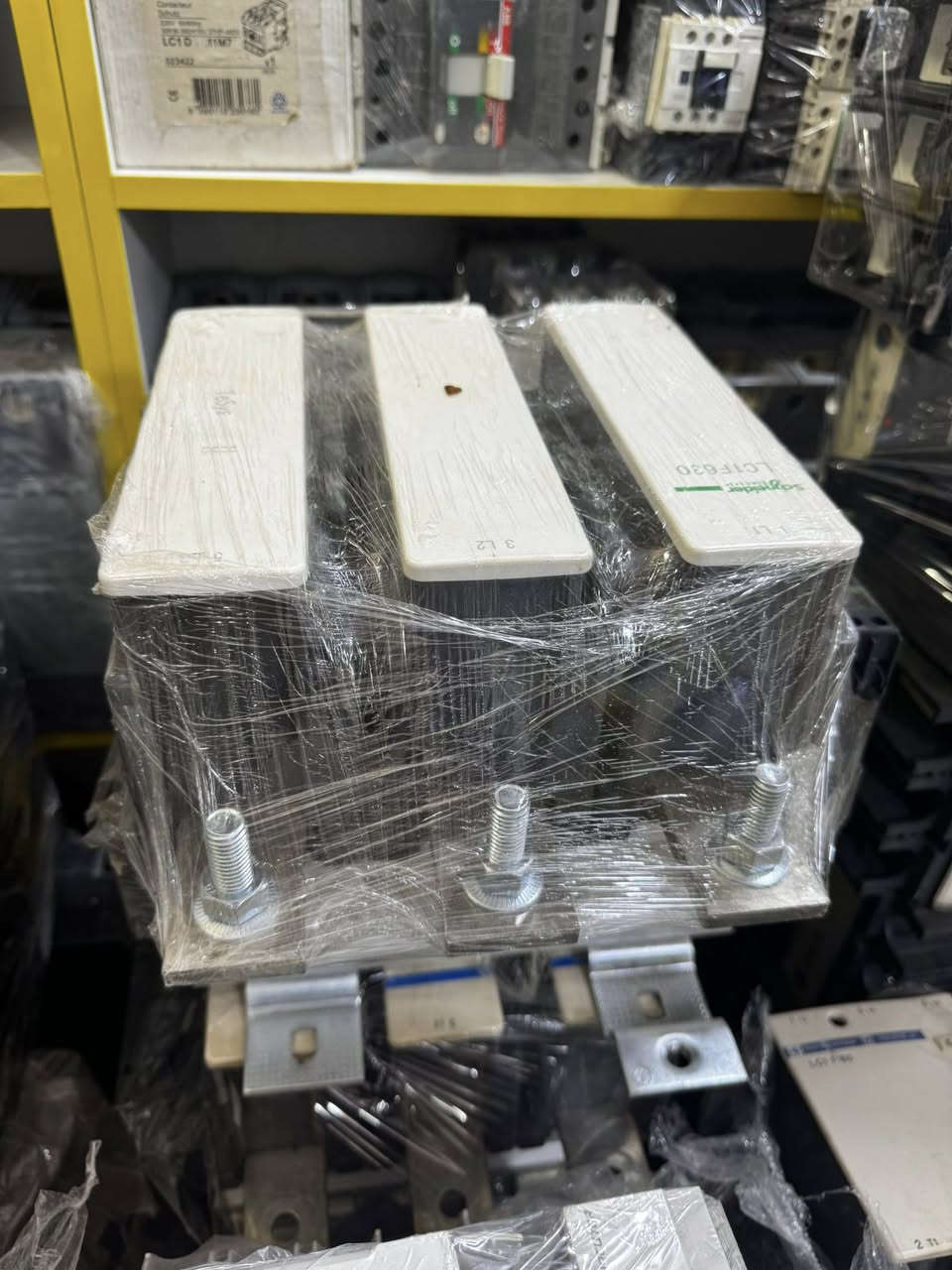 متوفر كونتكترات شنايدر ✅
جميع الامبيريات 
للطلب والتواصل على الواتساب ***********📞
