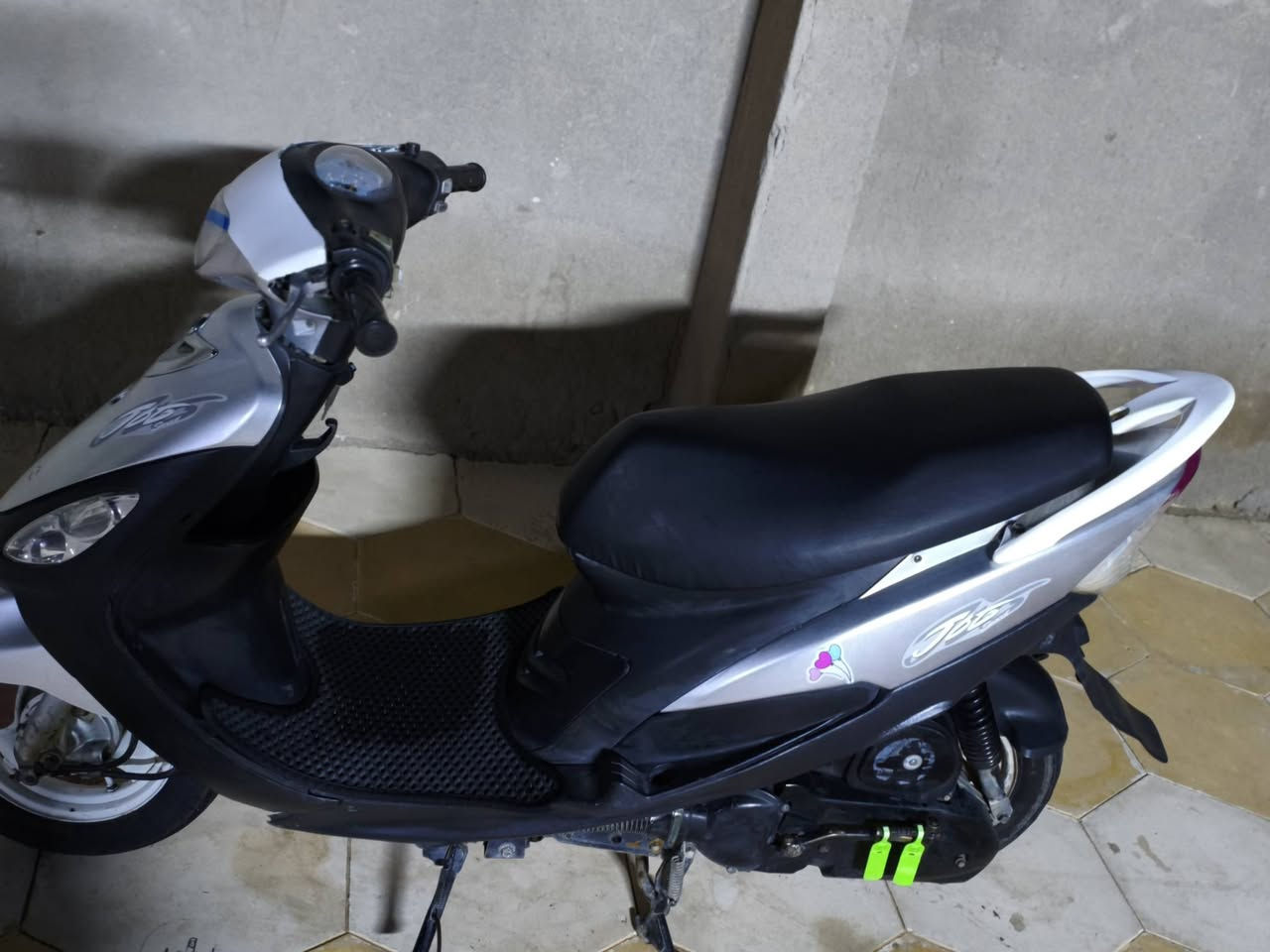 عمي سلام عليكم دراجه ماكس منغولي للبيع سعر خاص


**إذا كنت صاحب هذا الإعلان وتريد حذفه لأي سبب، رجاءا أرسل رسالة إلى الدعم الفني**