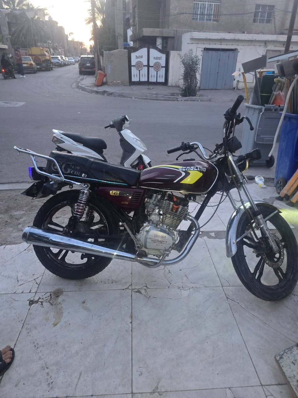 السلام عليكم سيفان ٥ كير للبيع
(٢٠٢٠) 

مابيه اي نقص نكره سلف دراجه نضيفه كهربائيات كلها شغاله العنوان بغداد الشعب الهاتف (***********) 
السعر (٣٥٠) وبيه مجال
