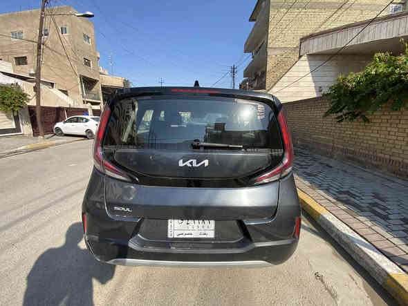 السلام عليكم صول 2023 ماشية77847 ميل السياره عادية مو مواصفات مخمل سويج شاشة كبيرة تدعم كار بلاي و أندرويد اوتو السياره تفاصيلها وملاحظات داخل الصور والفديو المكان بغداد كراده شارع62 الرقم:*********** 
السعر138$ورقه وانشالله مانقصر مع الجميع شكراً
