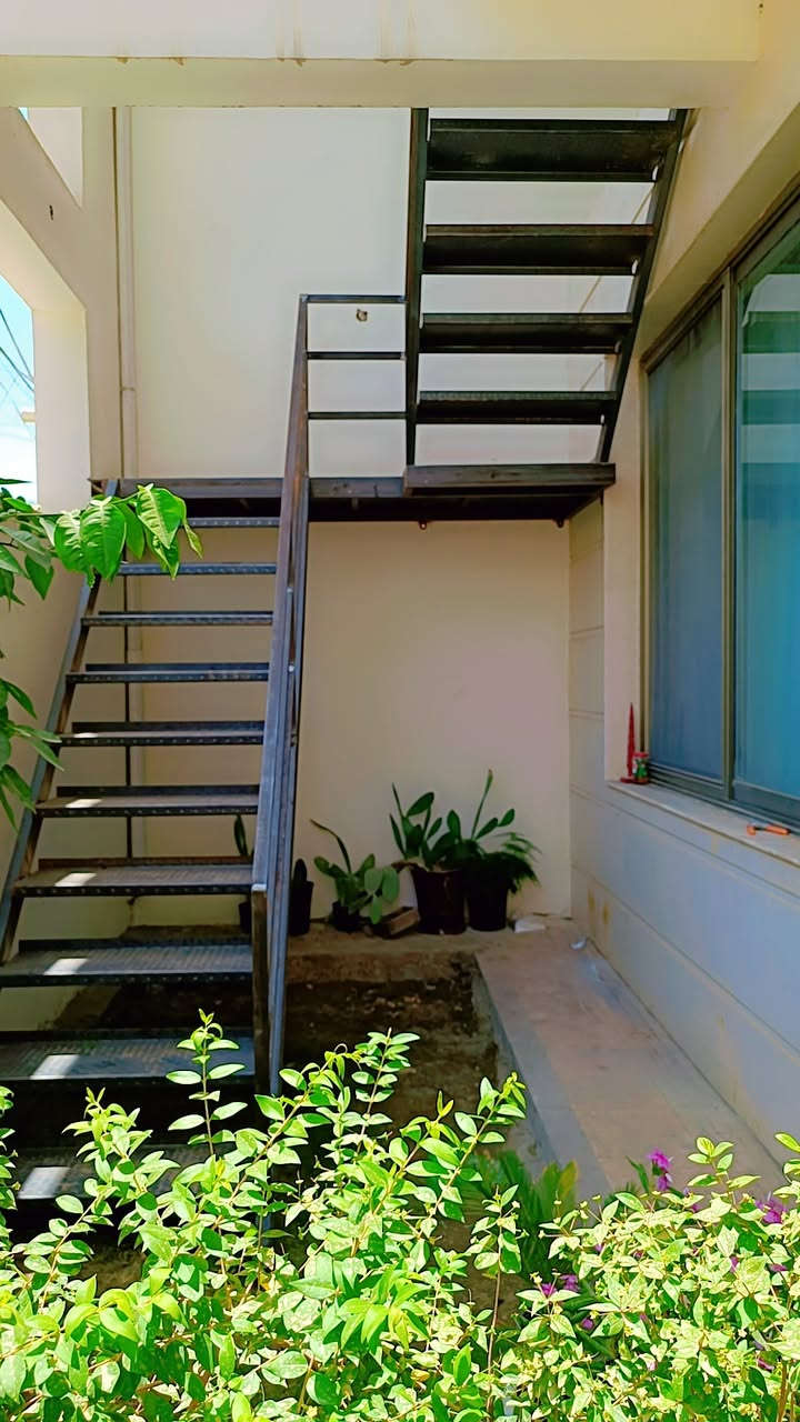 🚪✨ اكتشف عالم الأناقة والأمان مع أبوابنا الخارجية والداخلية 

هل تبني منزلك الجديد؟ أو تفكر في تجديد الأبواب؟ نحن هنا لنمنحك الحل المثالي! 🏡
اختر من بين تشكيلة مميزة من التصاميم العصرية التي تجمع بين الجمال، القوة، والدقة 💯💎
📞 0780 362 6423 واتساب 
🔹 أبواب خارجية مصفحة: أمان عالي بتصميم أنيق 🔐
🔹 أبواب داخلية راقية: لمسة جمالية فاخرة في كل زاوية 🎨
🔹 جودة مضمونة على كل منتج ✔️
🔹 دقة في مواعيد التسليم ⏰
🔹 تصاميم حديثة تناسب جميع الأذواق 💫

📍 موقعنا: بابل – الصوب الصغير – منطقة النزيزة 
📞 للطلب او الاستفسار قم بمراسلة الصفحة او الاتصال على الارقام التالية ⬇
📞 0780 362 6423واتساب 
📞 *********** واتساب #العراق #بابل #حدادة #ابواب #شبابيك #محجرات #سقائف #كرفانات
