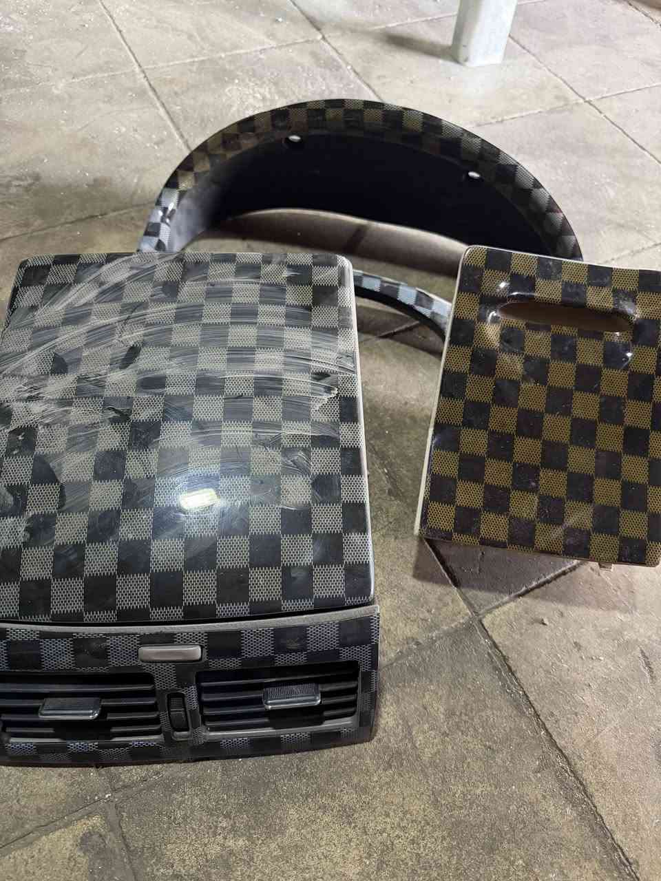 محلات حجي توفيق  
بصره صناعيه حمدان 
***********
