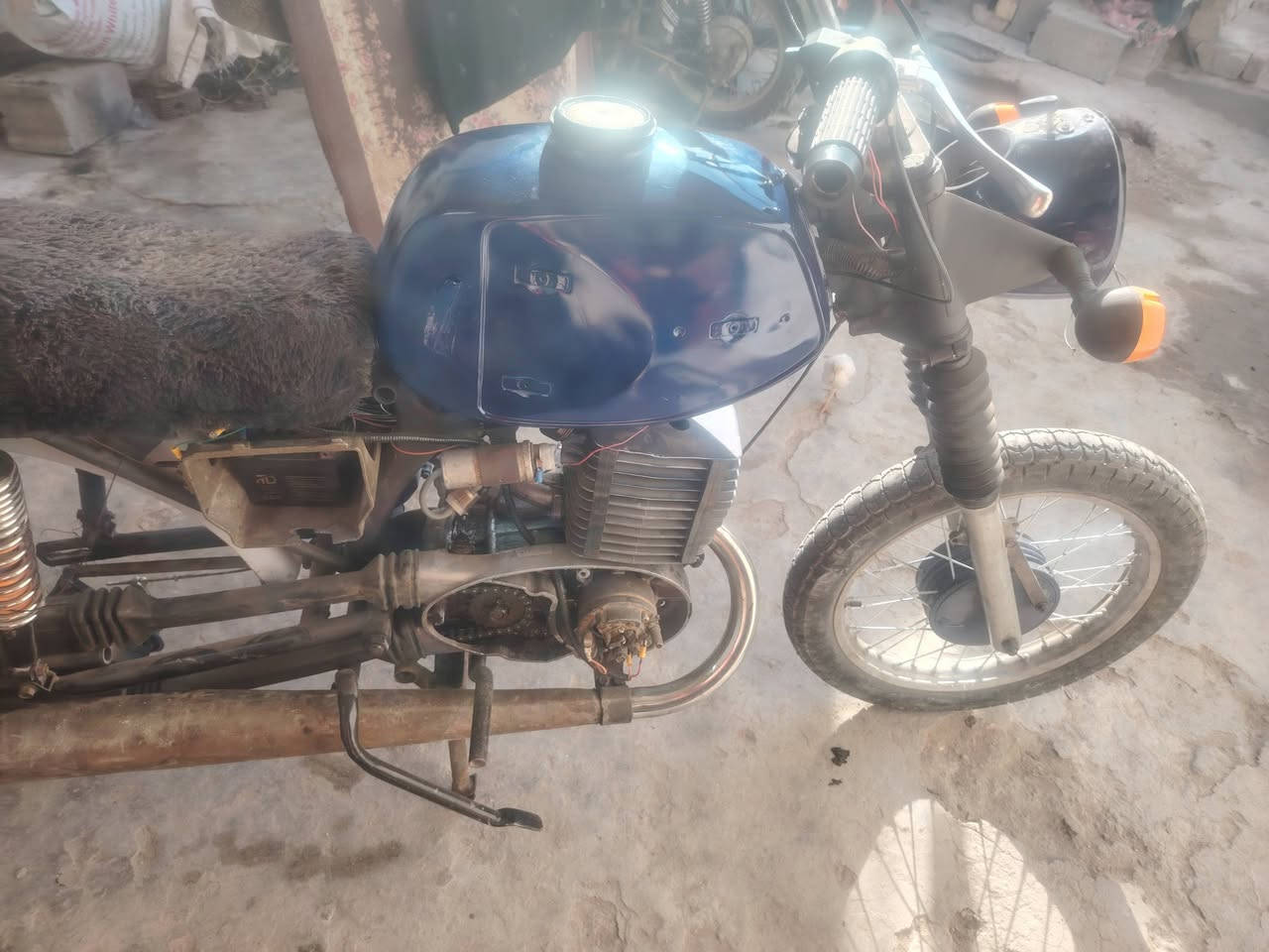 سلام عليكم من رخصت مدير الكروب امزت 81 ادوات البيع 900 وبهه مجال قليل ***********
