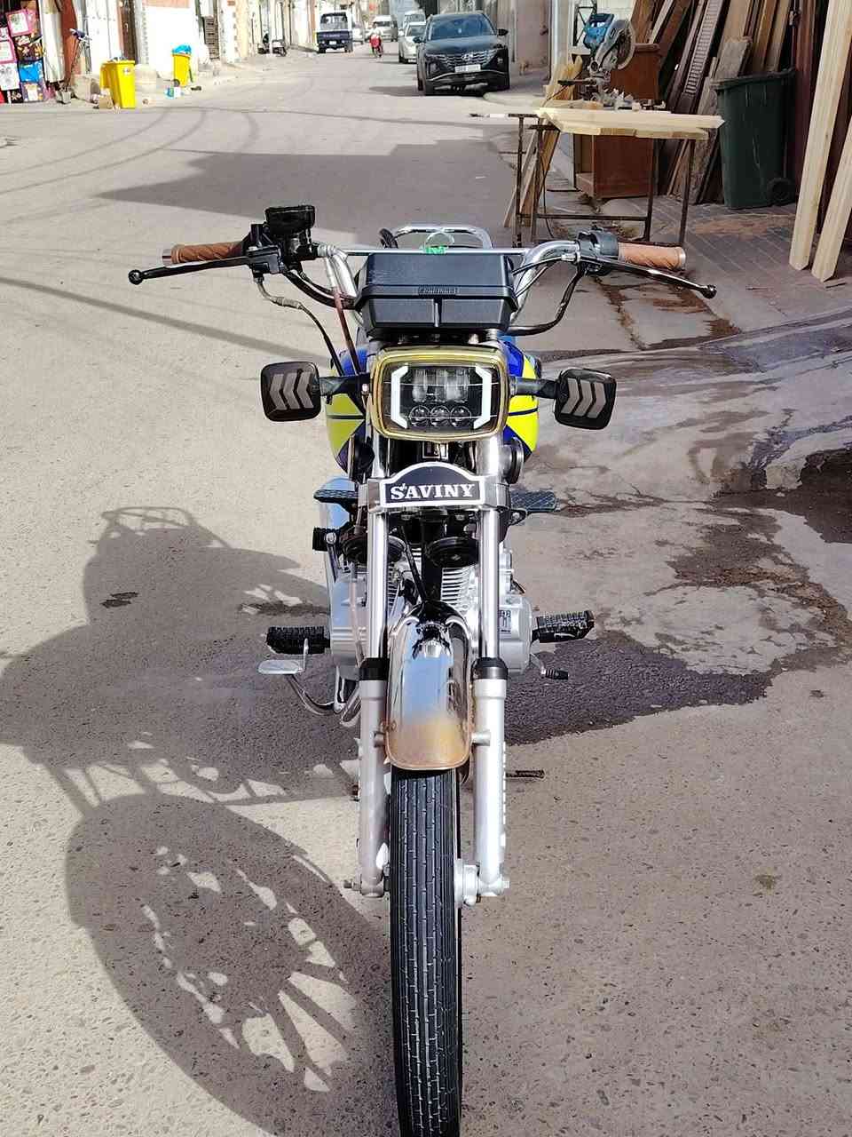 سلام عليكم دراجه البيع نوع سيفان مديل24 كفاله عامه دشبول كتروني درجه مفوله جاهز من كلشي التصال هاذ رقم***********
