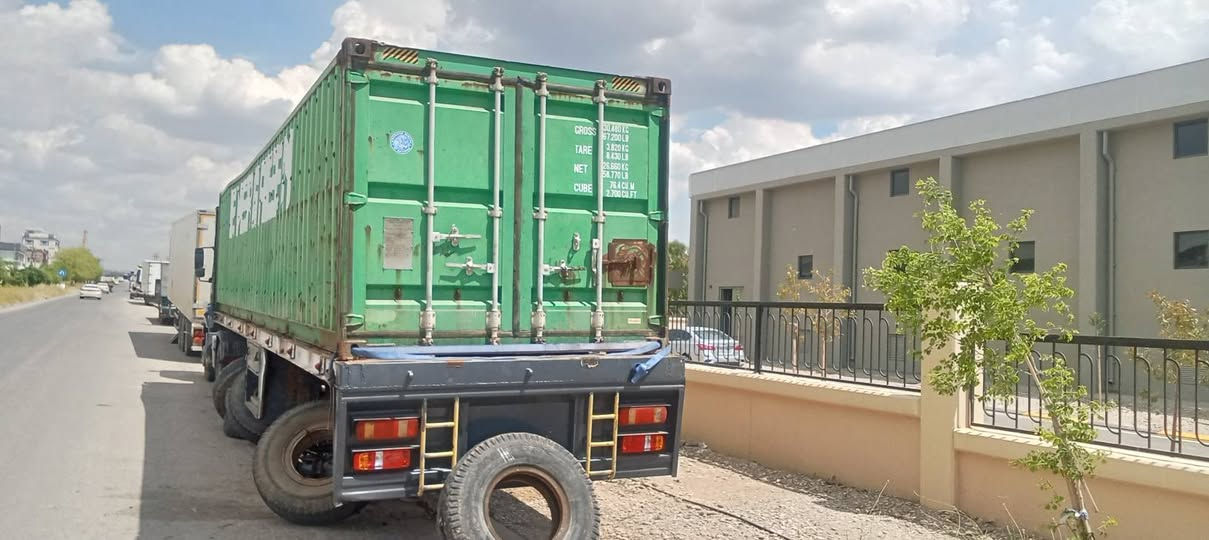 حاويه فقط اليجار 190العلو والطول استندر موجوده برييل ***********
