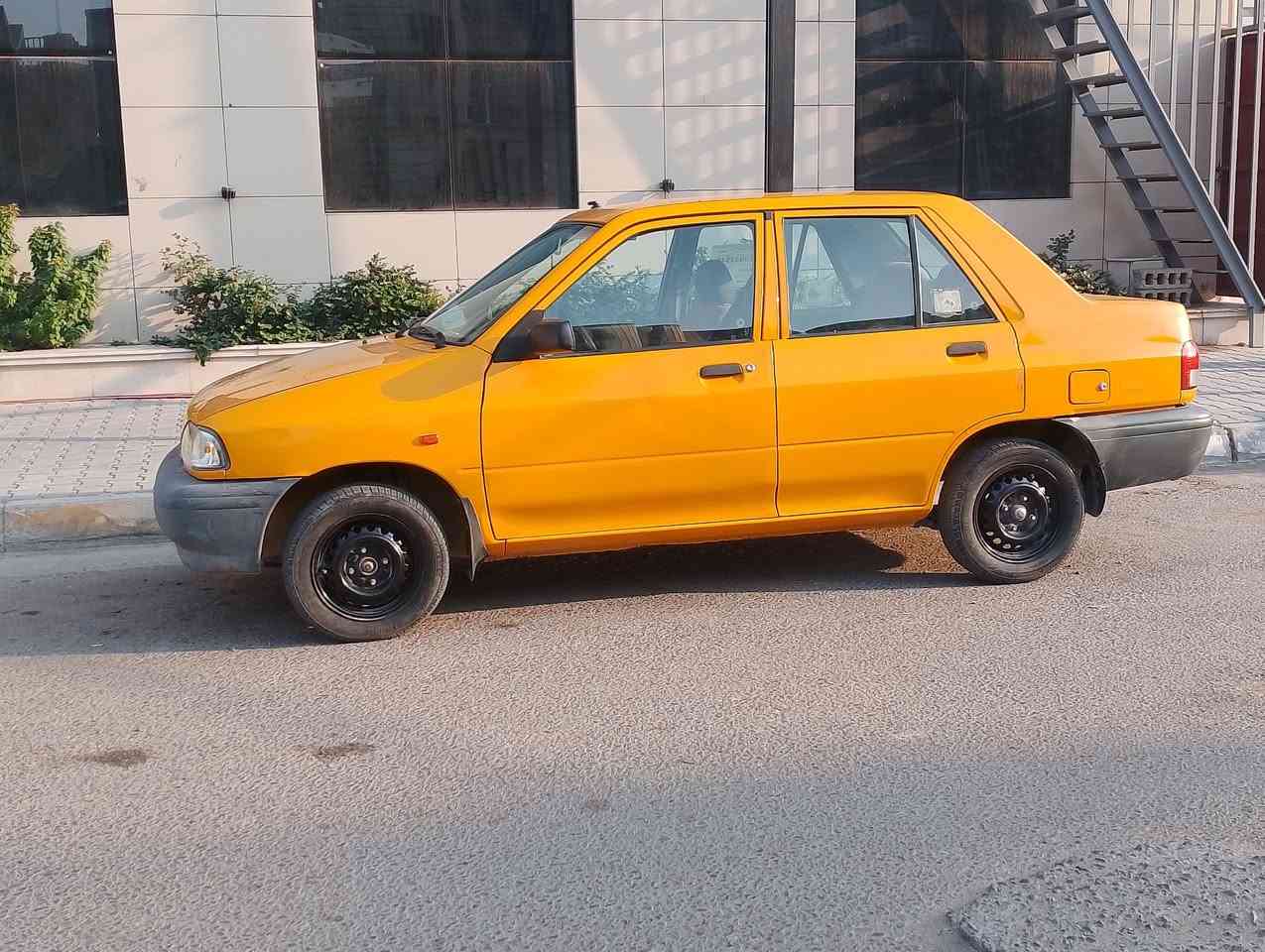 سلام عليكم سياره سايبه للبيع مديل 2023 مكفوله كير ومكينه ماعده ضربه بل الباب ومعدله ومصبوغه كامله مصفره هيئه وغرامات رقم بغداد نكليزي تحويل ثاني يوم الاستفسار ***********
