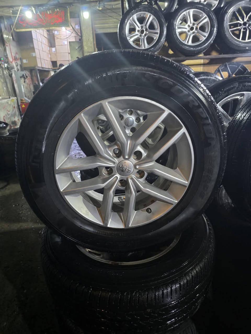 سلام عليكم شباب خدمات قيصر البهادلي ترحب بكم دائمن بيع وشراء مراوس جميع الوياله صبغ حراري ضمان سنه ***********
