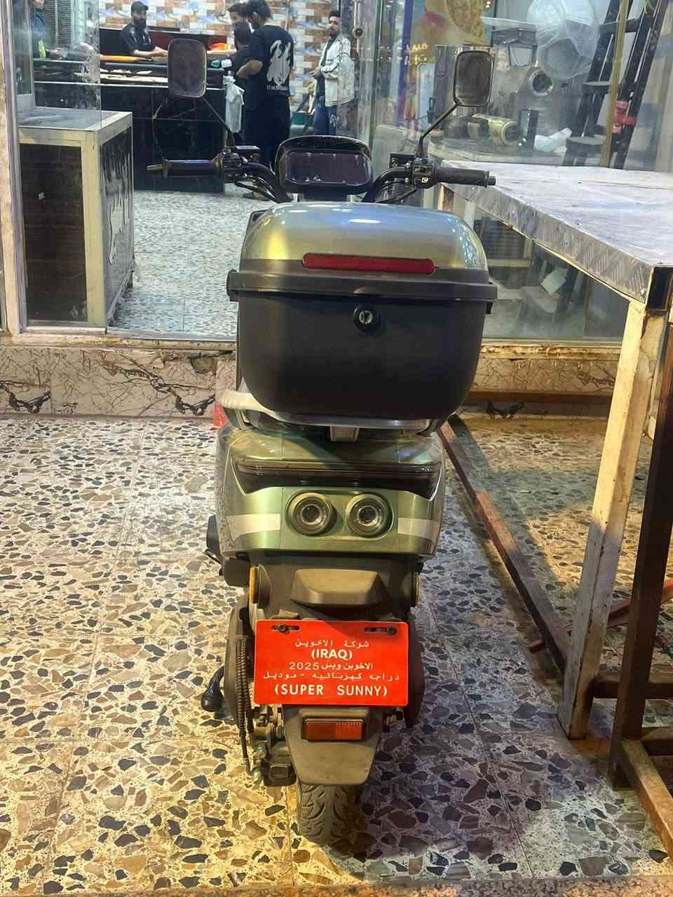 للبيع دراجه شحن زيرو ما ماشيه ب ٨٠٠ للاتصال *********** موديل 2025 زيرو
