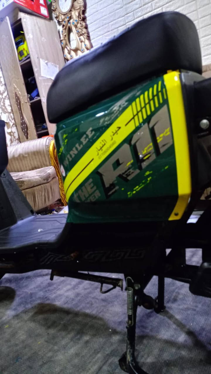 دراجه شحن ار 11مديل2025بعدها بل جيس شخط ما بيها وبطاريات كبار3 كلهن جدد وقويات سريعه  سعرر550بصره نواب ظباط مقابل مستشفى العسكري غراظها موجوده مرايات زنجيل كفات شاحنه ***********
