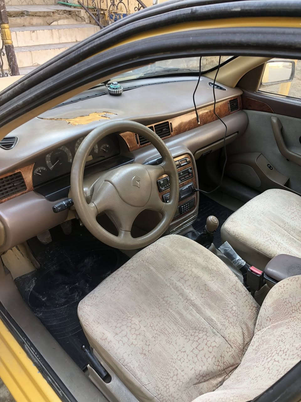 سلام عليكم سند للبيع موديل 2011سياره خير من لله مابيه اي نقص سياره ابلاديه بابيه جراد بس فابلون يابس عليه السعر 42ابيه مجال حك الجيه *********** مكان السياره كراده قرب جسر المعلق
