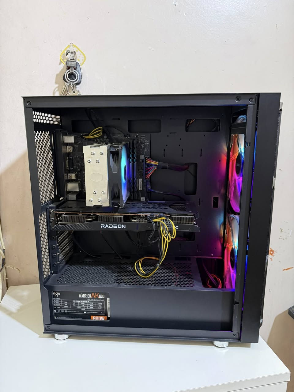 تحية طيبة اصدقائي (( فقط كيس للبيع ))
التجميعة نضيفة وحرارة قطعها ملوزه المواصفات 👇🏻

cpu i5 12400f
gpu RX 6700xt XFX 3fan
ram 16 2x8 3200 bullet
m.b h610m Colorful
nvme m.2 512 Bullet
pus 600w
Case sama argb

مكاني بصرة ومتوفر توصيل السعر 985 الف


**إذا كنت صاحب هذا الإعلان وتريد حذفه لأي سبب، رجاءا أرسل رسالة إلى الدعم الفني**