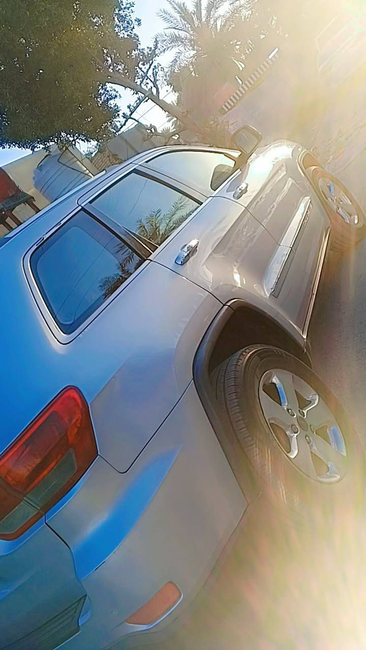 سلام عليكم جيب شيروكي سياره فول فتحه موديل 2012 رقم بغداد سنويه 2030 بسمي سياره مكينه و كير و  حداديه تخم تاير جديد سياره جديده بيها قطعتين صبغ بس جاملغ خلفي بدون دواخل بس صبغ و بنيد صبغ سياره 148 بيها مجال *********** واتساب ترهم مراوس بسياره أقل سعر
