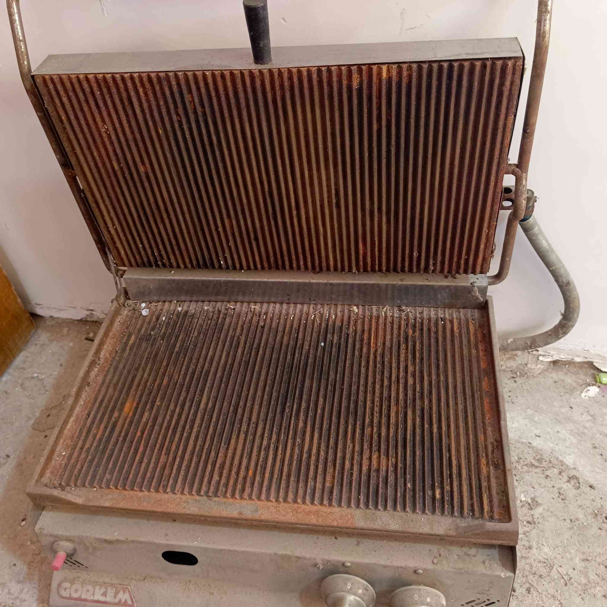 مرحبا عندي ذني الغراض للبيع كلمن وسعره مكاني السنيه


**إذا كنت صاحب هذا الإعلان وتريد حذفه لأي سبب، رجاءا أرسل رسالة إلى الدعم الفني**