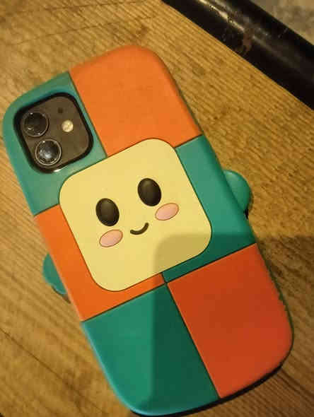 السلام عليكم للبيع  ايفون 12 عادي السعر 600 الف وبيه مجال مستعجل ع بيعته مكاني كربلاء ،حي العباس 
*********** اتصال+ واتساب
